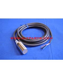 E2E-X5F2 Proximity Switch